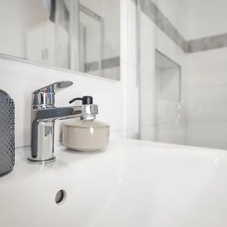 Alania Studio شقة بولا